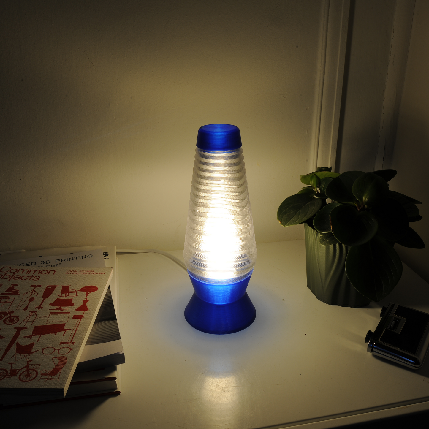 Glow with the flow. - Sustainable lava lamp