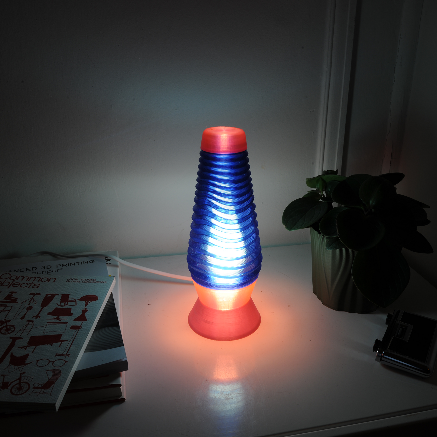 Glow with the flow. - Sustainable lava lamp