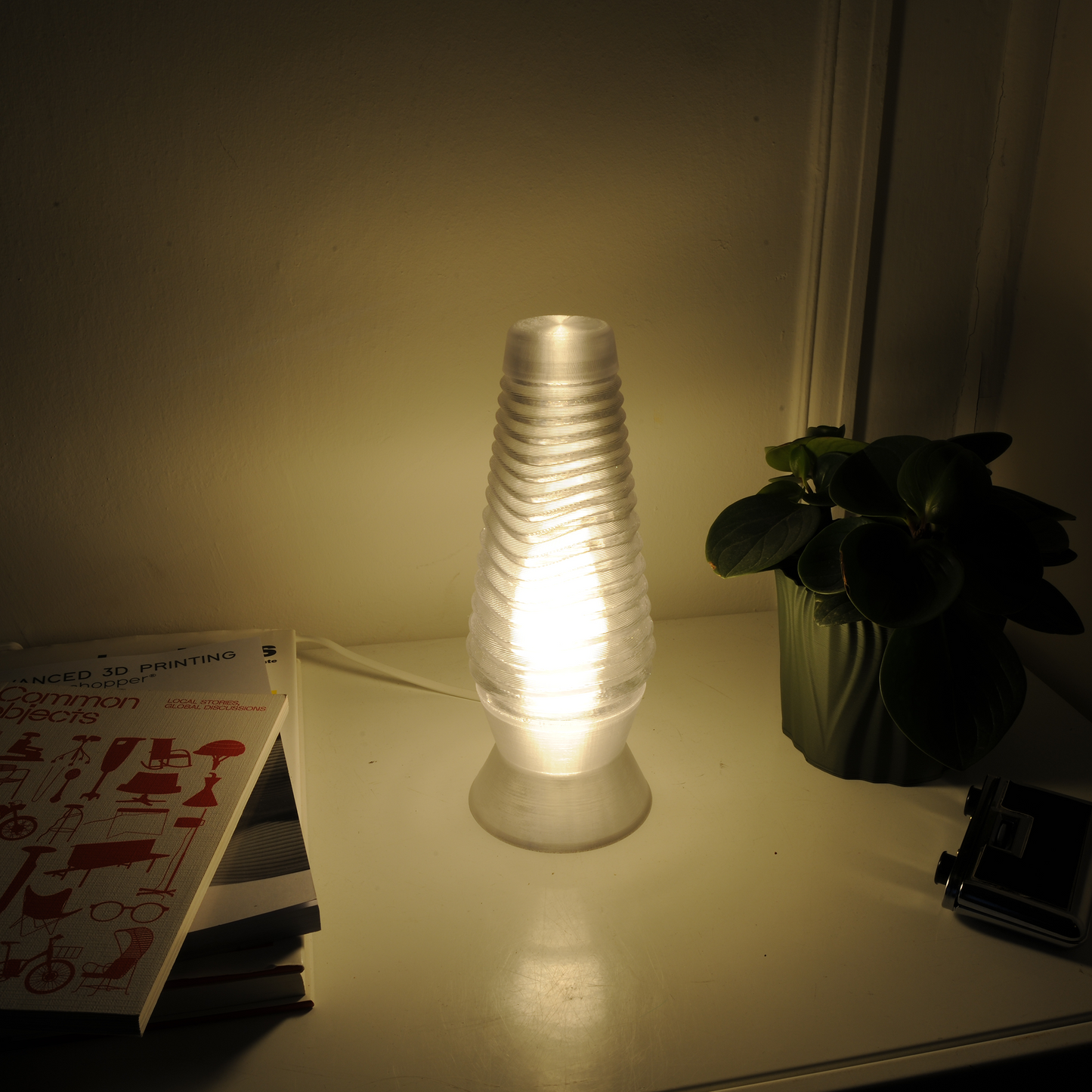 Glow with the flow. - Sustainable lava lamp