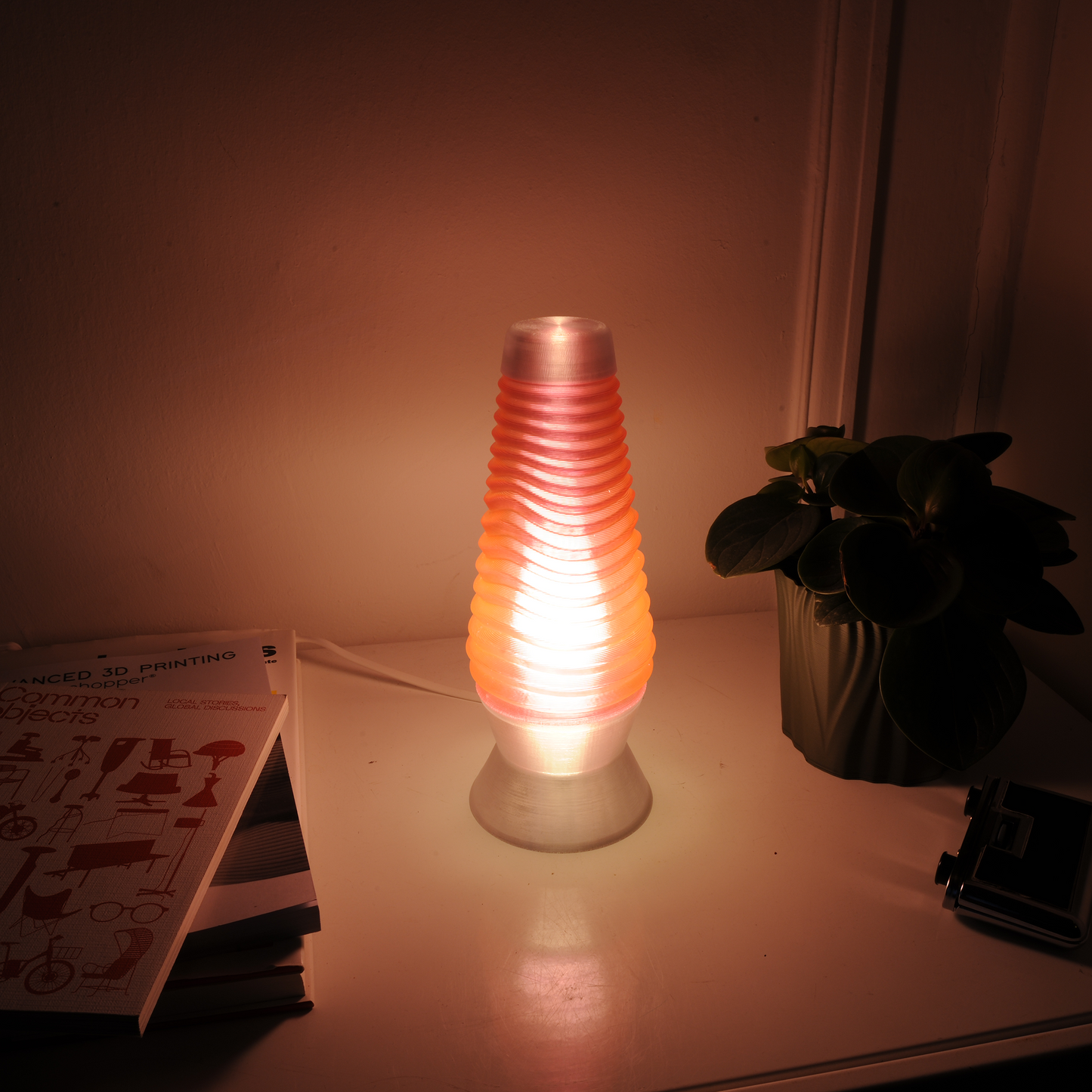 Glow with the flow. - Sustainable lava lamp