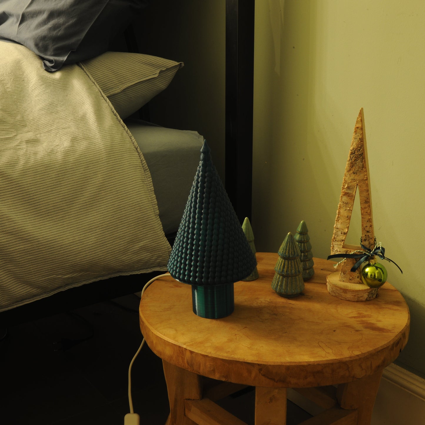 SPARkle.- Sustainable Christmas Tree Lamp