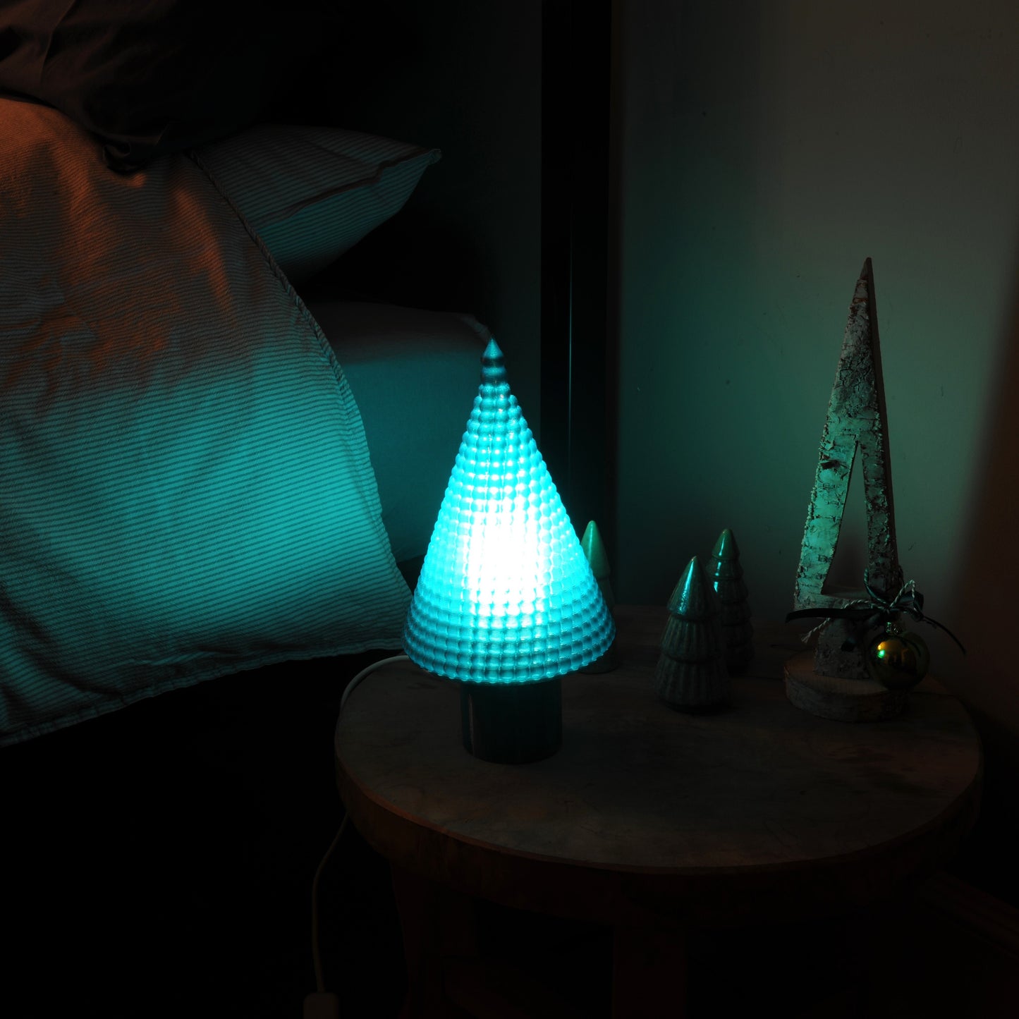 SPARkle.- Sustainable Christmas Tree Lamp