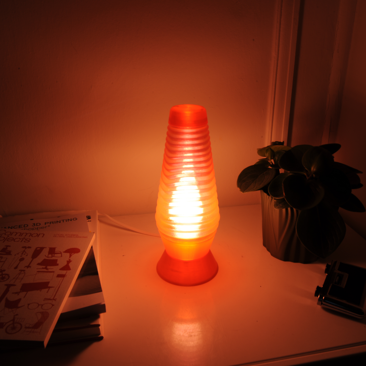 Glow with the flow. - Sustainable lava lamp