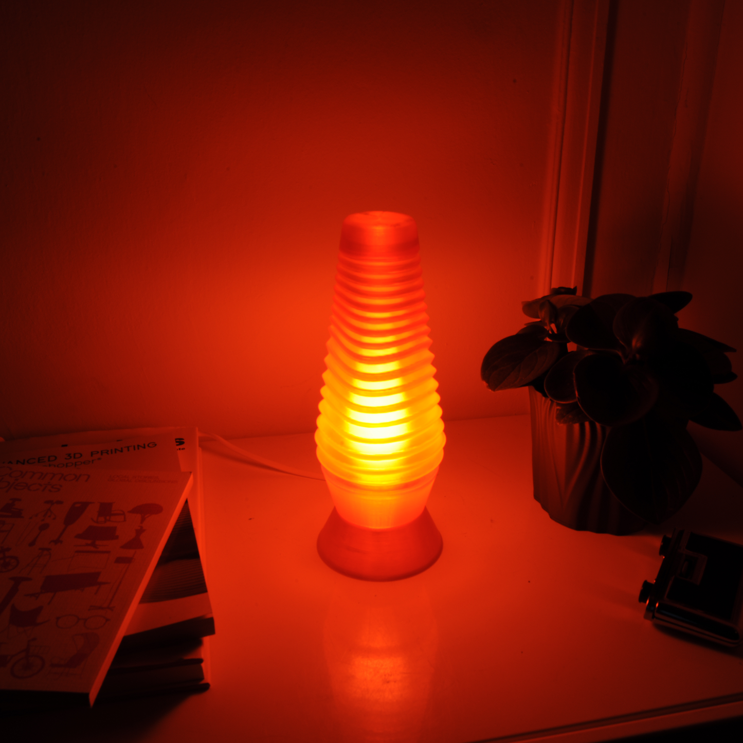Glow with the flow. - Sustainable lava lamp