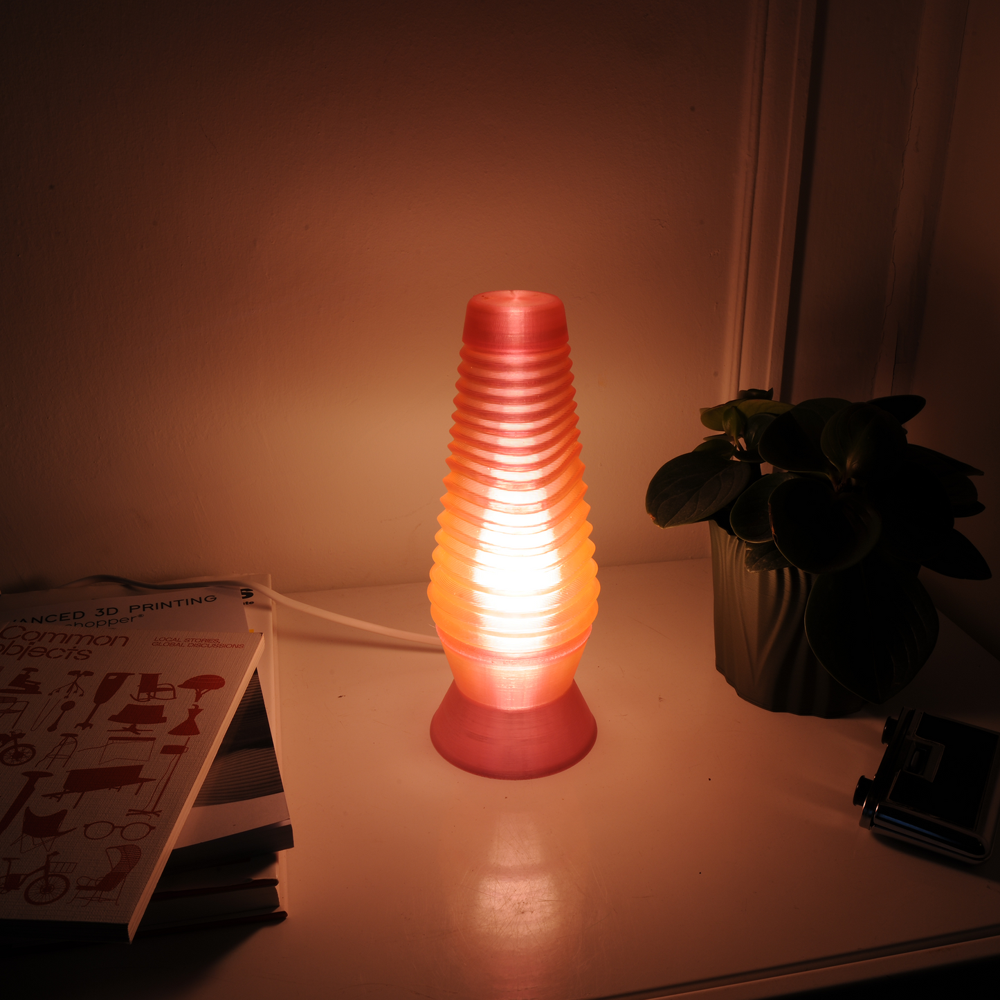 Glow with the flow. - Sustainable lava lamp